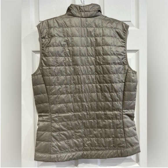 Patagonia Men's Medium Nano Puff Insulated Vest Seabird Grey NWT Puffer - Picture 3 of 8